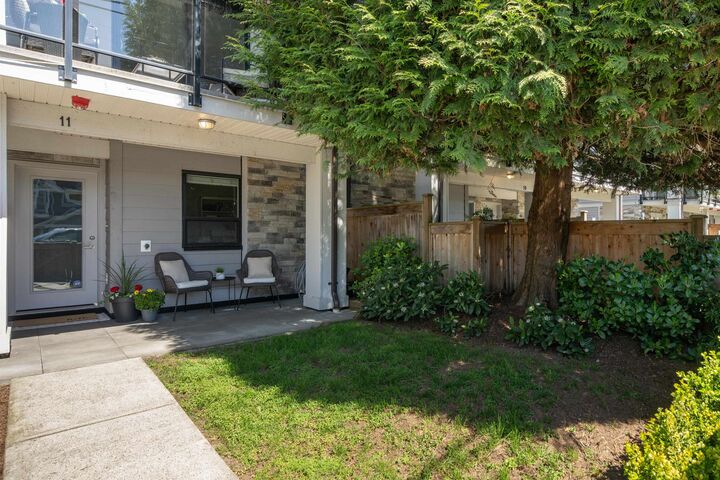 Property Photo:  2139 Prairie Avenue 11  BC V3B 0M7 