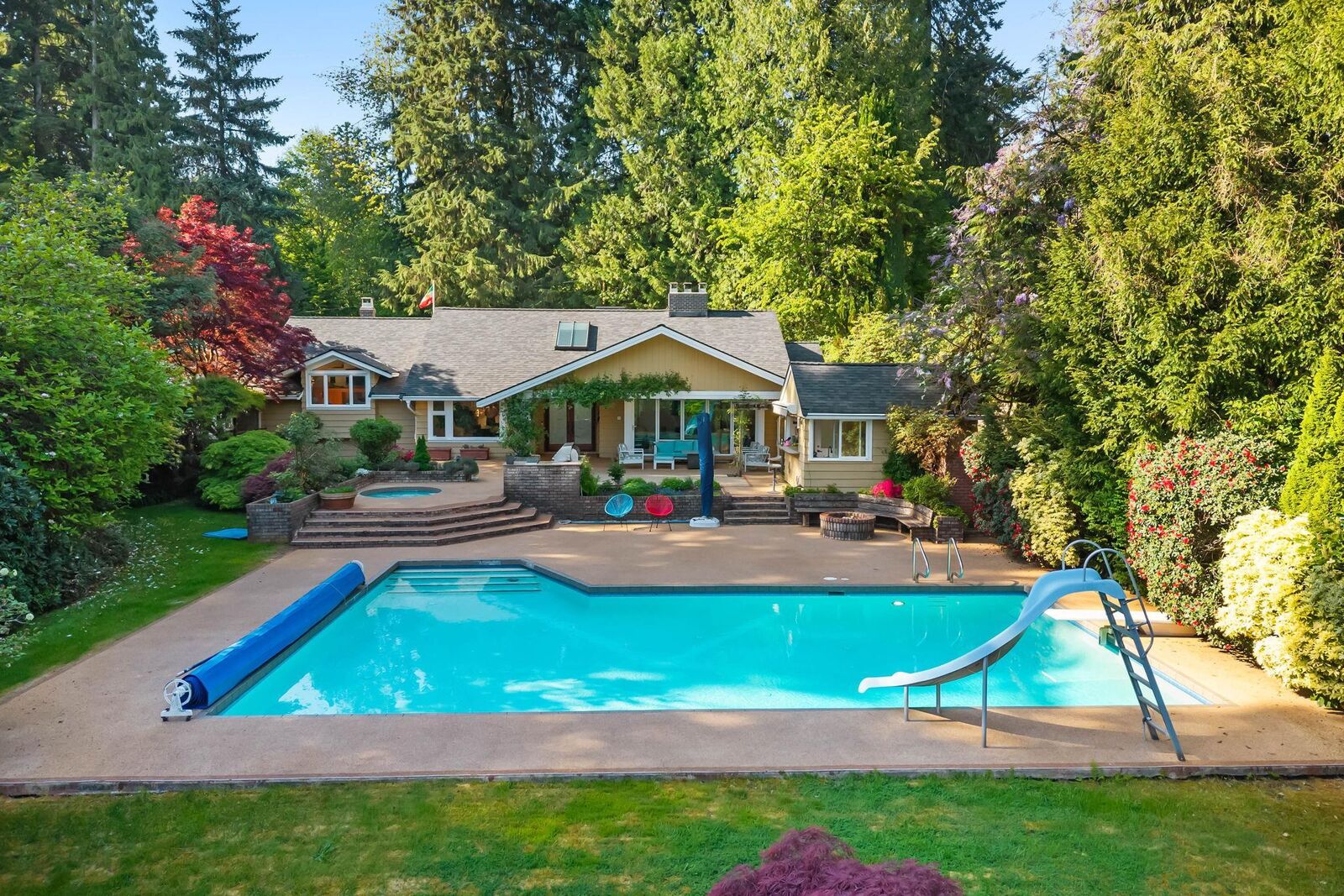 Property Photo:  537 Eastcot Road  BC V7S 1E5 