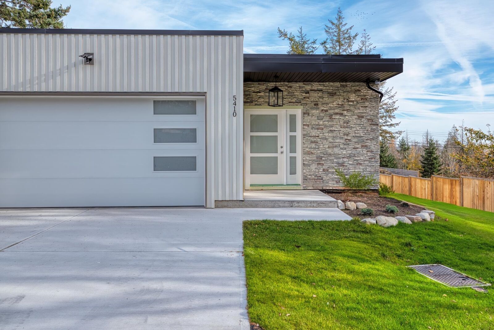 Property Photo:  5410 Stellar Way  BC V7Z 0M3 