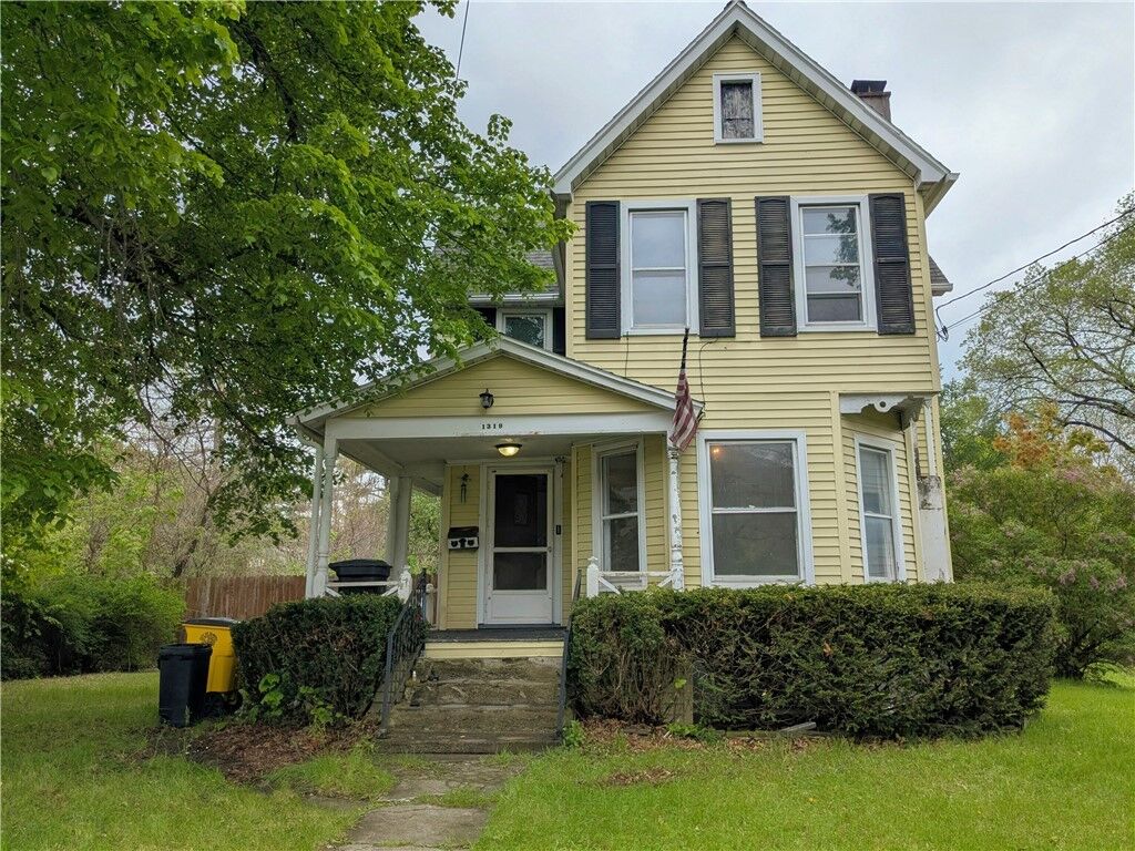 Property Photo:  1319 Pratt Street  NY 14901 