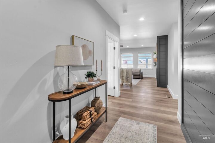Property Photo:  810 Snake River Drive  ID 83336 