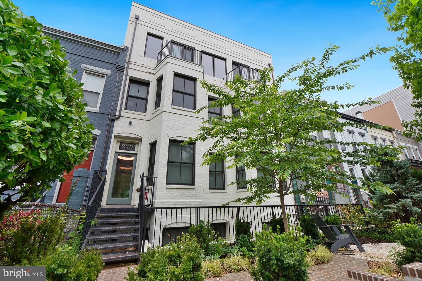 Property Photo:  270 15th Street SE 202  DC 20003 