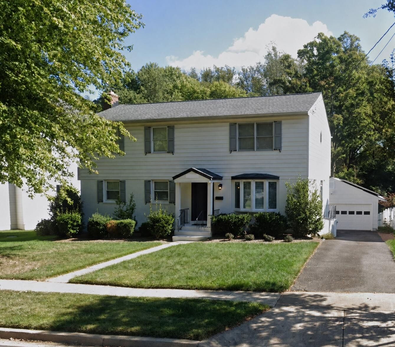 Property Photo: 402 Walker Street SW VA 22180