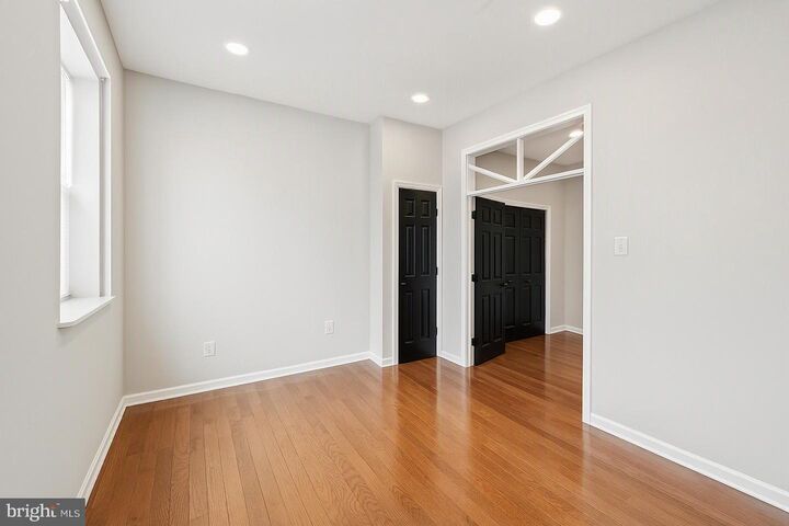Property Photo:  2224 S Broad Street 1st Fl Front  PA 19145 