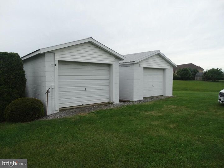 Property Photo:  130 N N Antrim Way 1  PA 17225 