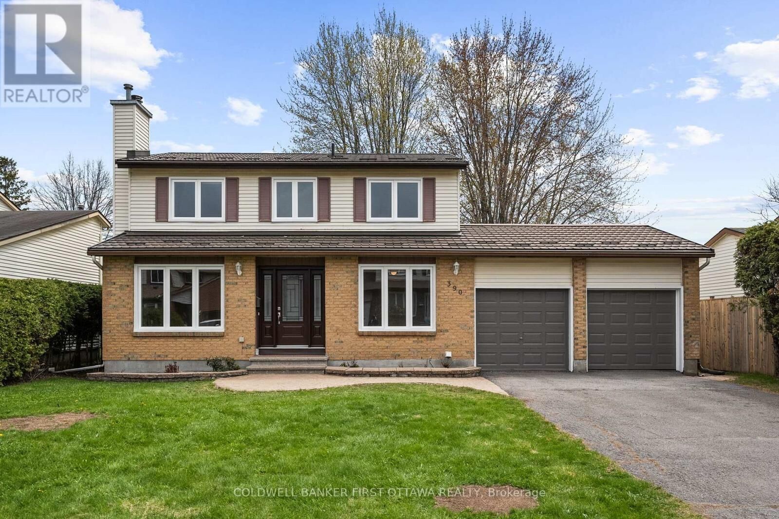 Property Photo:  390 Cloverheath Crescent  ON K1E 2R8 