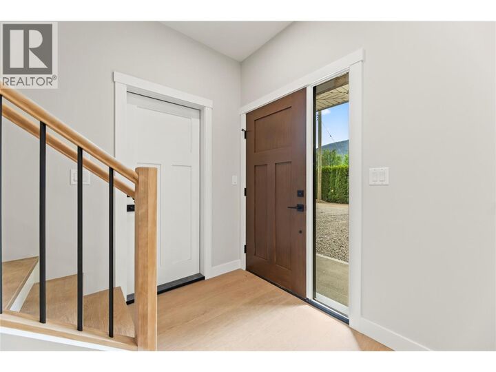 Property Photo:  166 2nd Avenue  BC V1E 3J4 