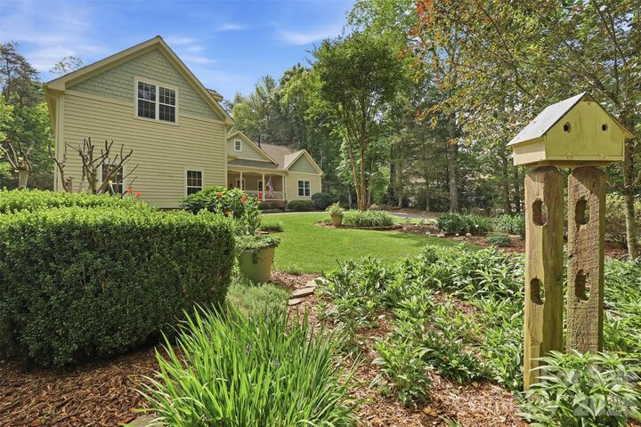 Property Photo:  436 Cornerstone Drive  NC 28681 