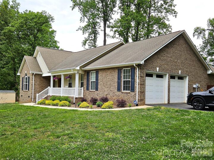 Property Photo:  111 Old Hickory Drive  NC 28655 