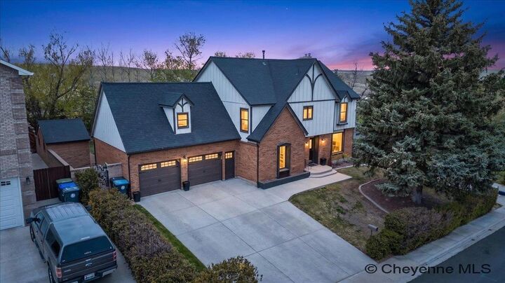 Property Photo:  6850 Hawthorne Dr  WY 82009 