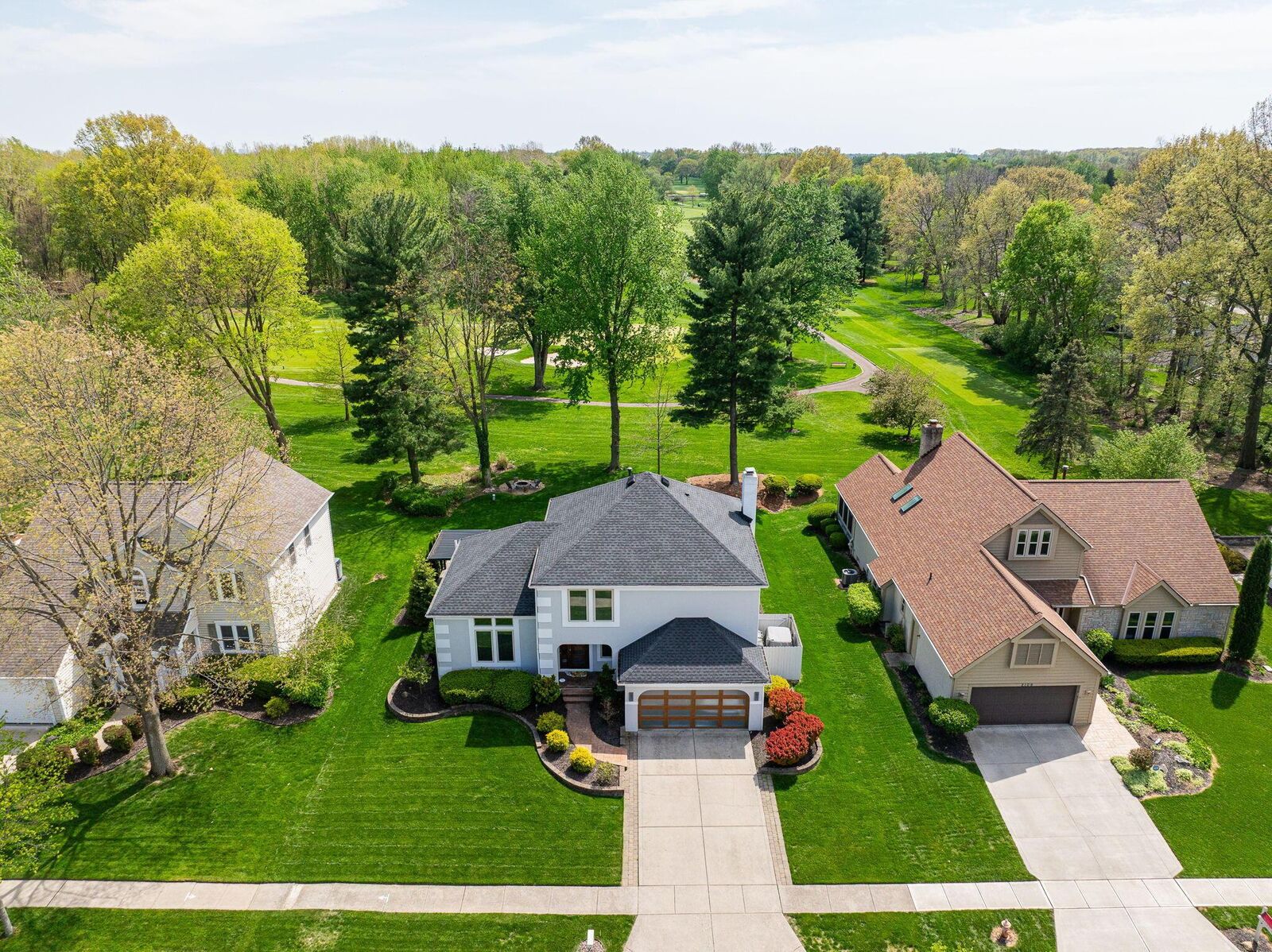 Property Photo:  2097 Thistlewood Drive  OH 43235 