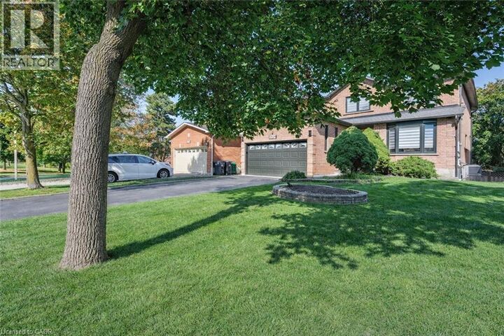 Property Photo:  2029 Kempton Park Drive  ON L5M 2Z4 