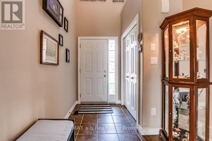Property Photo:  717 Garden Court Crescent  ON N4T 0A2 