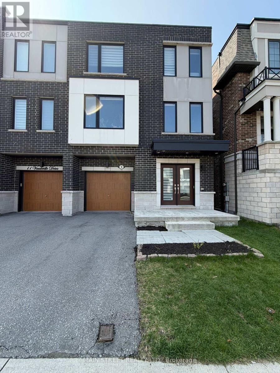Property Photo:  9 Vaudeville Drive  ON M8W 0B5 
