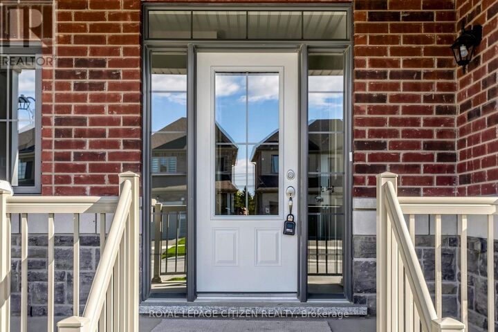 Property Photo:  8 Fenn Crescent  ON L9R 0X1 