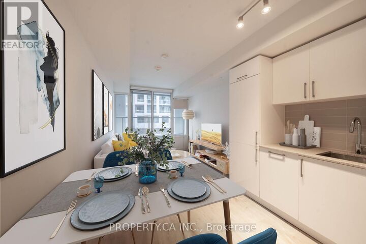 Property Photo:  576 Front Street West 319E  ON M5V 1C1 
