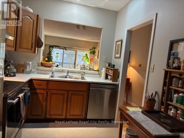 Property Photo:  119 Water Street 202  ON N1G 1A8 