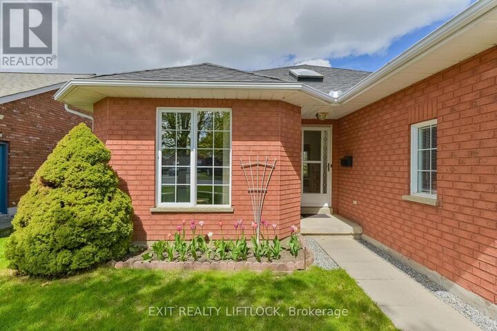 Property Photo:  2498 Marsdale Drive  ON K9L 1R4 