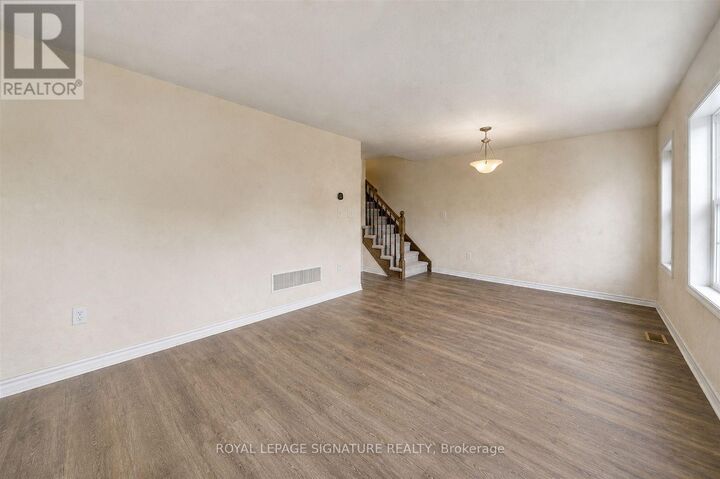 Property Photo:  2765 Sapphire Drive Main  ON L1X 0G2 