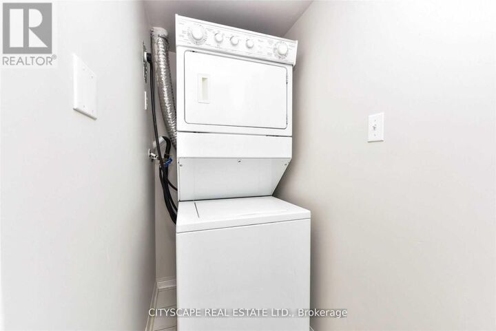 Property Photo:  4620 Guildwood Way 36  ON L5R 4H4 