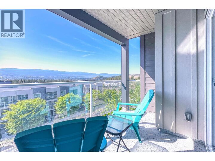 Property Photo:  725 Academy Way Ph5  BC V1V 0B4 