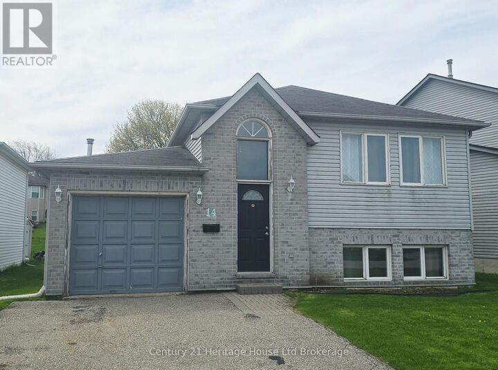 Property Photo:  14 Pebble Beach Court  ON N4S 8X1 