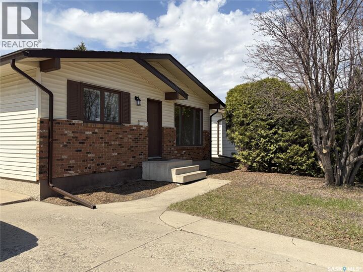 Property Photo:  111 Stechishin Crescent  SK S7K 5P5 