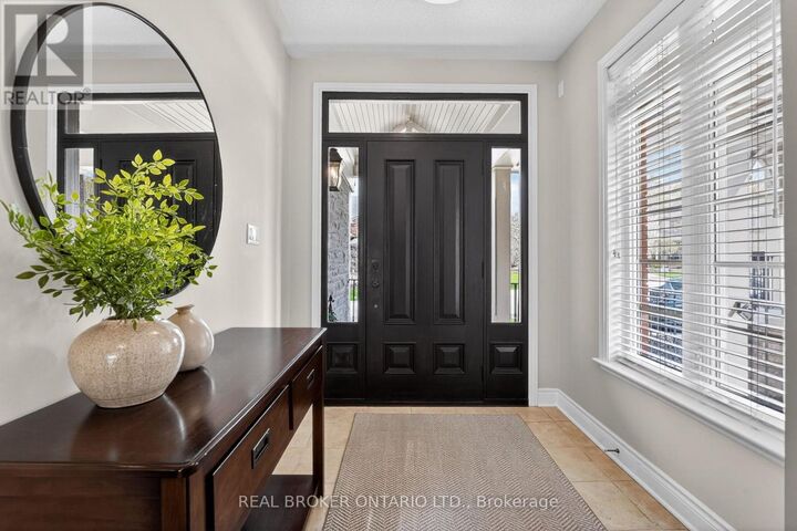 Property Photo:  12 Lookout Court  ON L7G 6P1 
