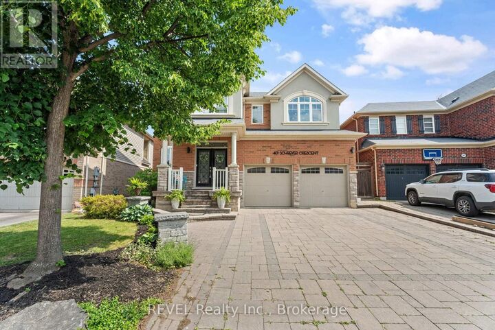 Property Photo:  401 Schreyer Crescent  ON L9T 7T2 