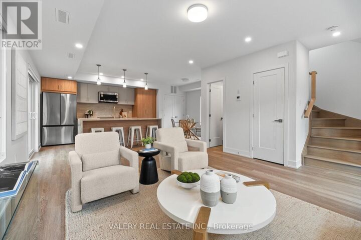 Property Photo:  15 Acorn Avenue 5  ON M9B 3P7 