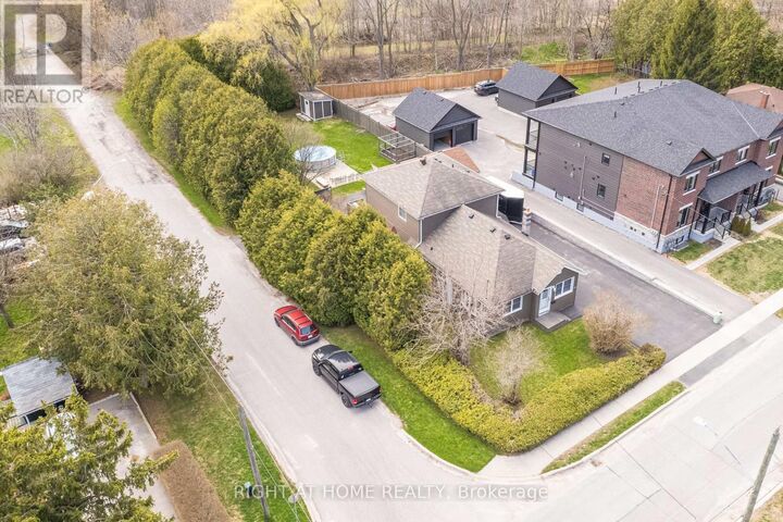 Property Photo:  18 Duke Street  ON L1C 2T8 