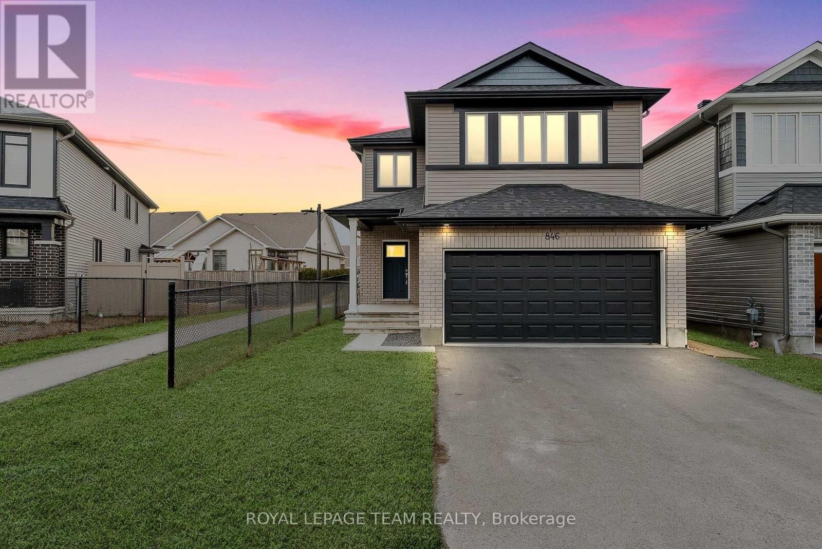 Property Photo:  846 Sendero Way  ON K2S 2W9 