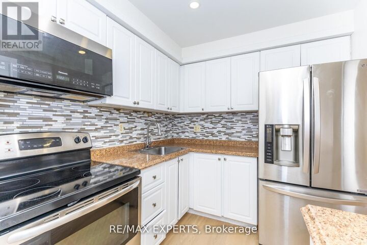 Property Photo:  31 Carleton Place  ON L6T 3Z4 