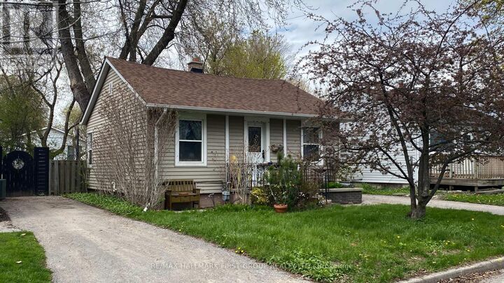 Property Photo:  24 George Street  ON L1S 1S5 