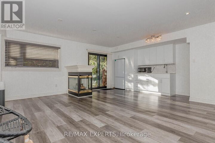 Property Photo:  193 Fairlane Crescent  ON L4H 2H1 