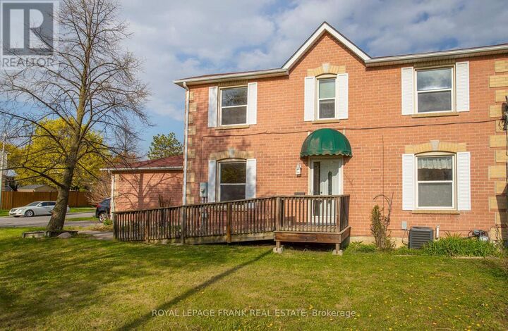 Property Photo:  90 Hillhurst Crescent  ON L1E 2A3 