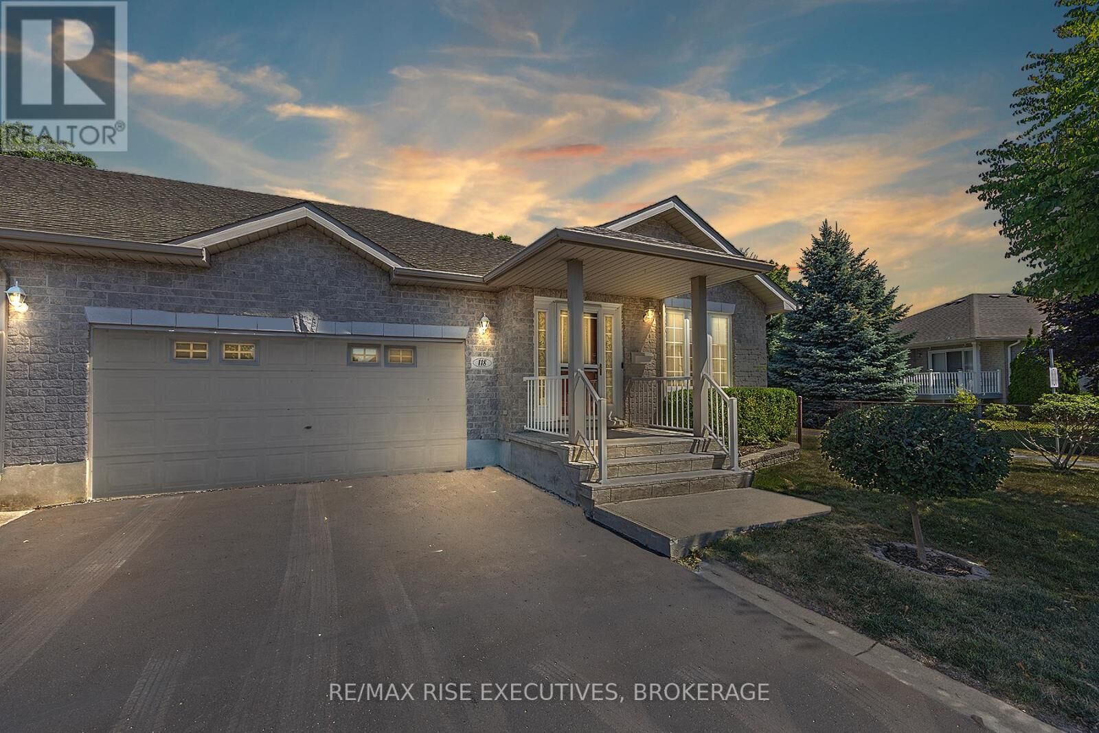 Property Photo:  118 Sheridan Street  ON K7P 3H7 