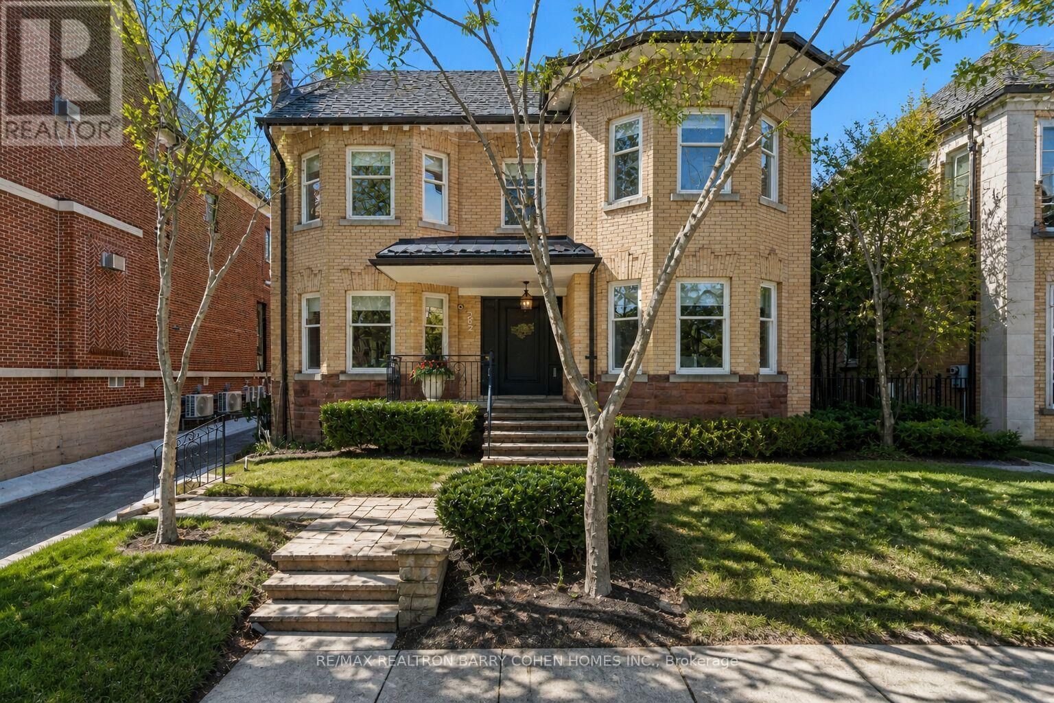 Property Photo:  302 Russell Hill Road  ON M4V 2T6 