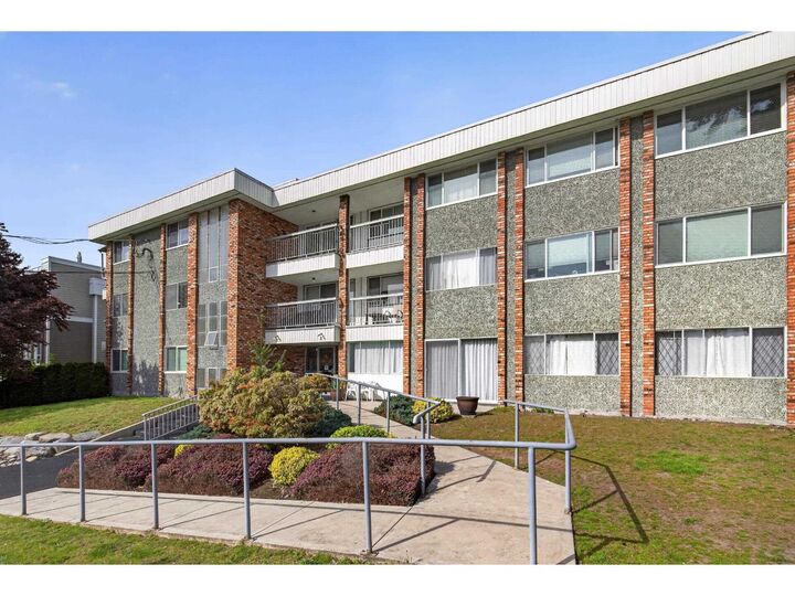 Property Photo:  1331 Fir Street 202  BC V4B 4B3 