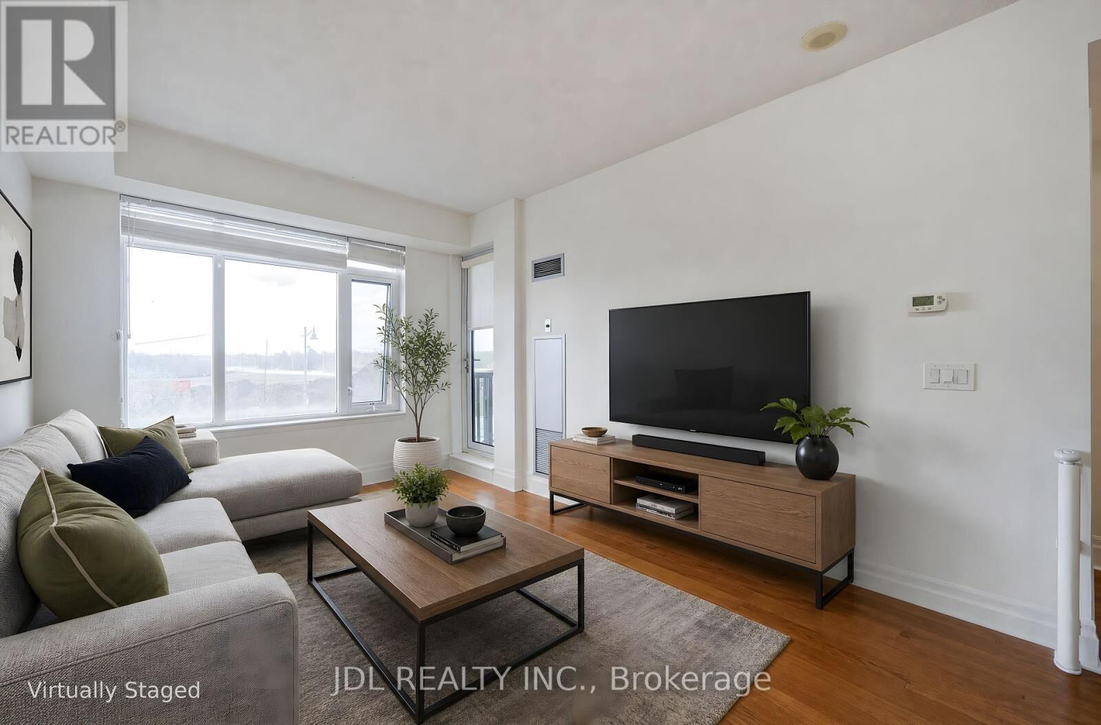 Property Photo:  111 Upper Duke Crescent 214  ON L6G 0C8 