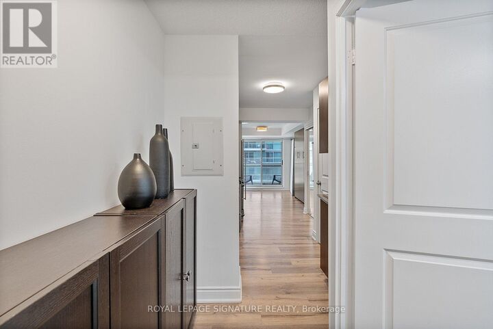 Property Photo:  50 Lynn Williams Street 614  ON M6K 3R9 