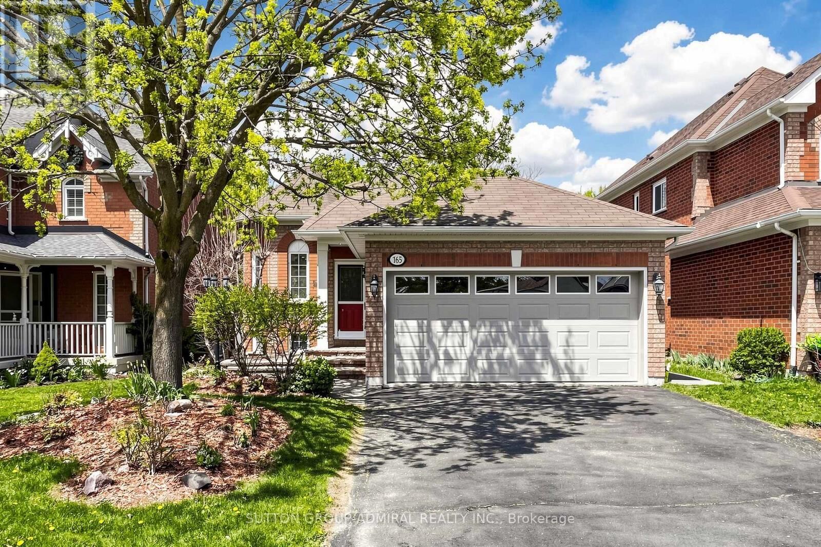 Property Photo:  165 Clearmeadow Boulevard  ON L3X 2E4 