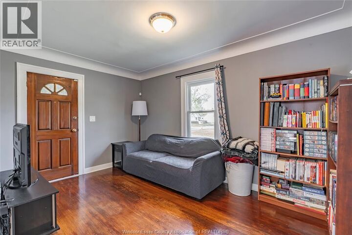 Property Photo:  704 Charlotte  ON N8X 3A8 