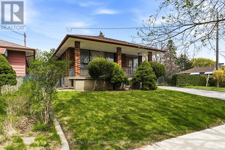 Property Photo:  154 Sweeney Drive  ON M4A 1V2 