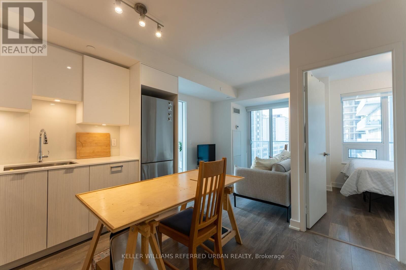 Property Photo:  195 Redpath Avenue 1012  ON M4P 0E4 