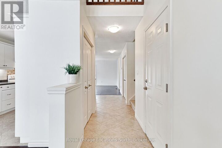 Property Photo:  102 Empire Lane  ON N4L 0A5 