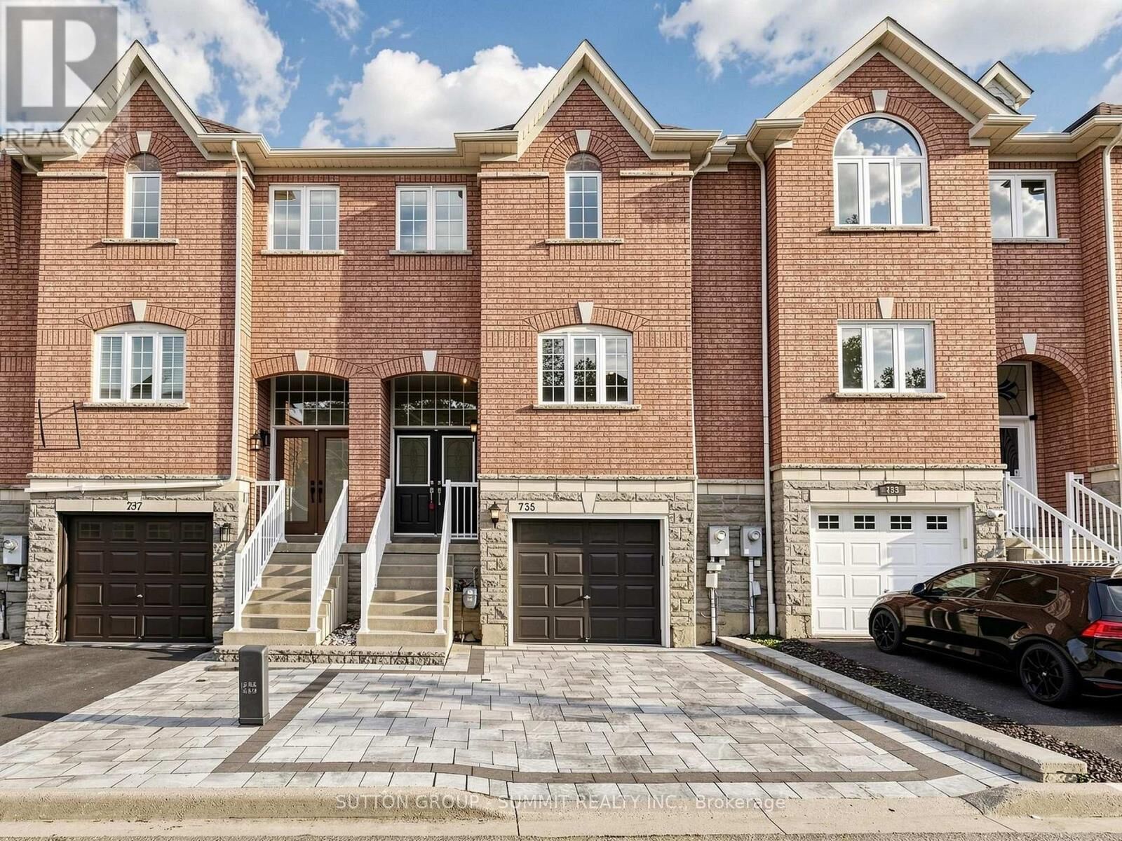 Property Photo:  735 Maxman Street  ON L5R 0B3 