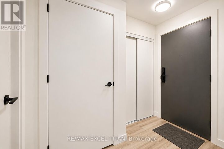 Property Photo:  335 Wheat Boom Drive 303  ON L6H 7C2 