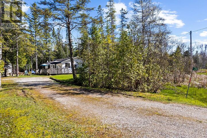 Property Photo:  26 Thompson Avenue  ON N0H 2L0 
