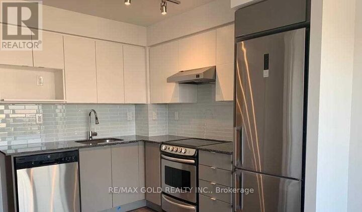 Property Photo:  160 Flemington Road 1208  ON M6A 1N6 